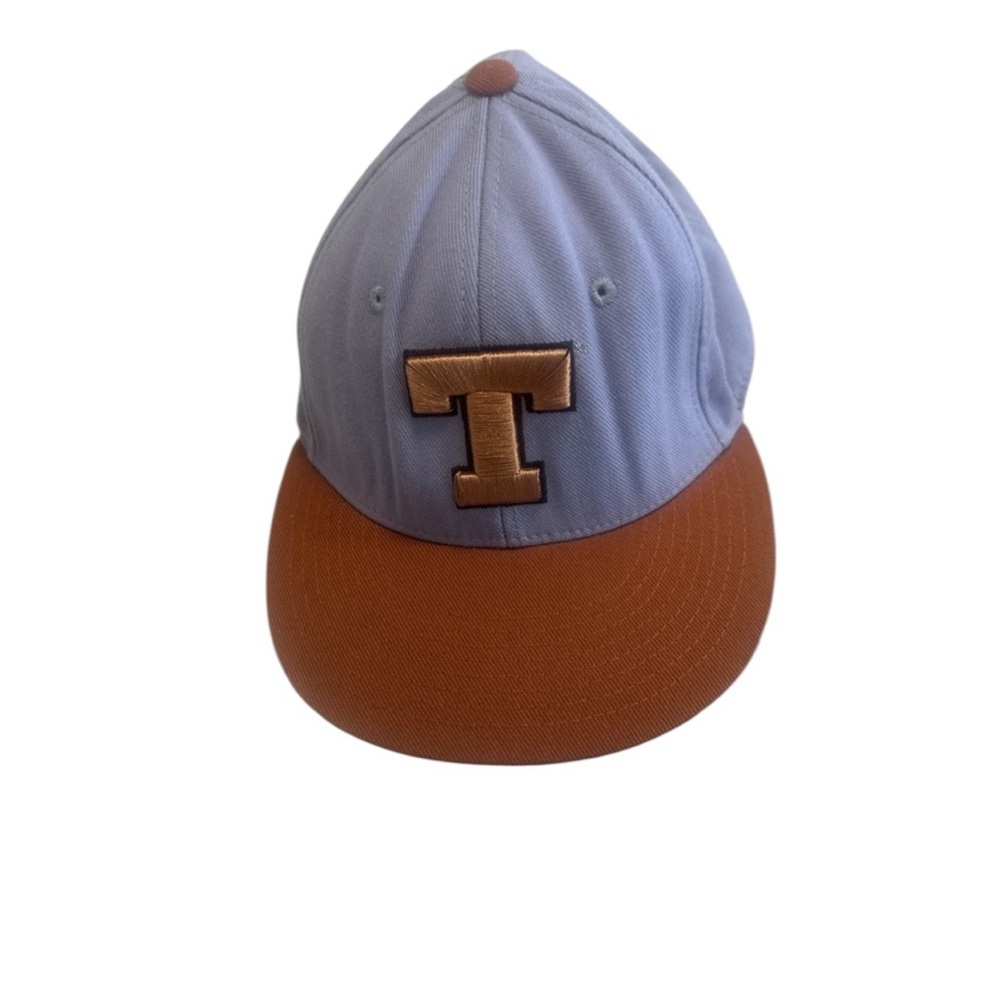 Zephyr 32/5 fitted hat featuring a bold embroidered‎ "T" logo on the front
